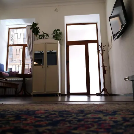 затишні апартаменти, вулиця дерибасівська, 13 Apartment