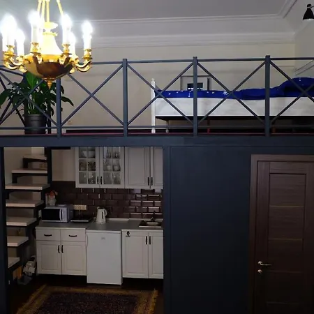 затишні апартаменти, вулиця дерибасівська, 13 Apartment *