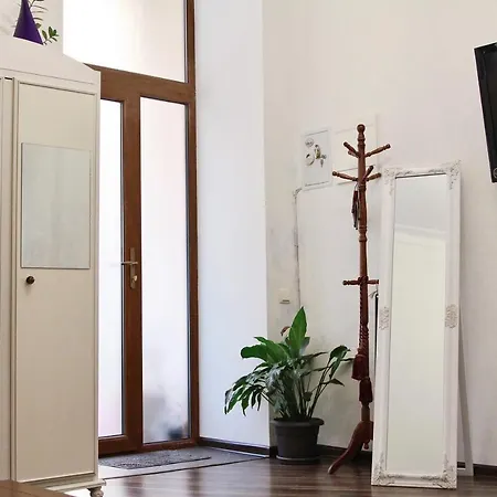 Apartment затишні апартаменти, вулиця дерибасівська, 13 *